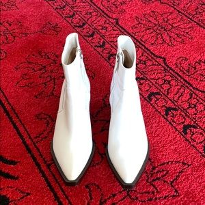 ZARA  White Booties